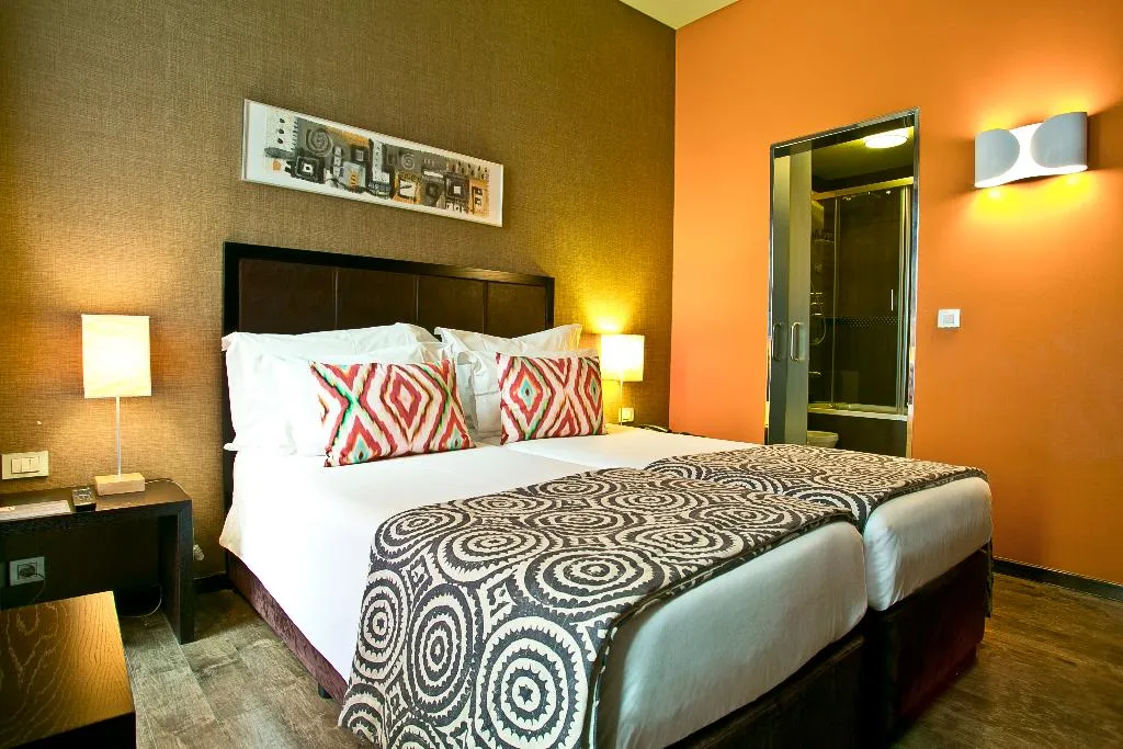 DOUBLE SINGLE USE INNER Room, Internacional Design Hotel, Lisbon