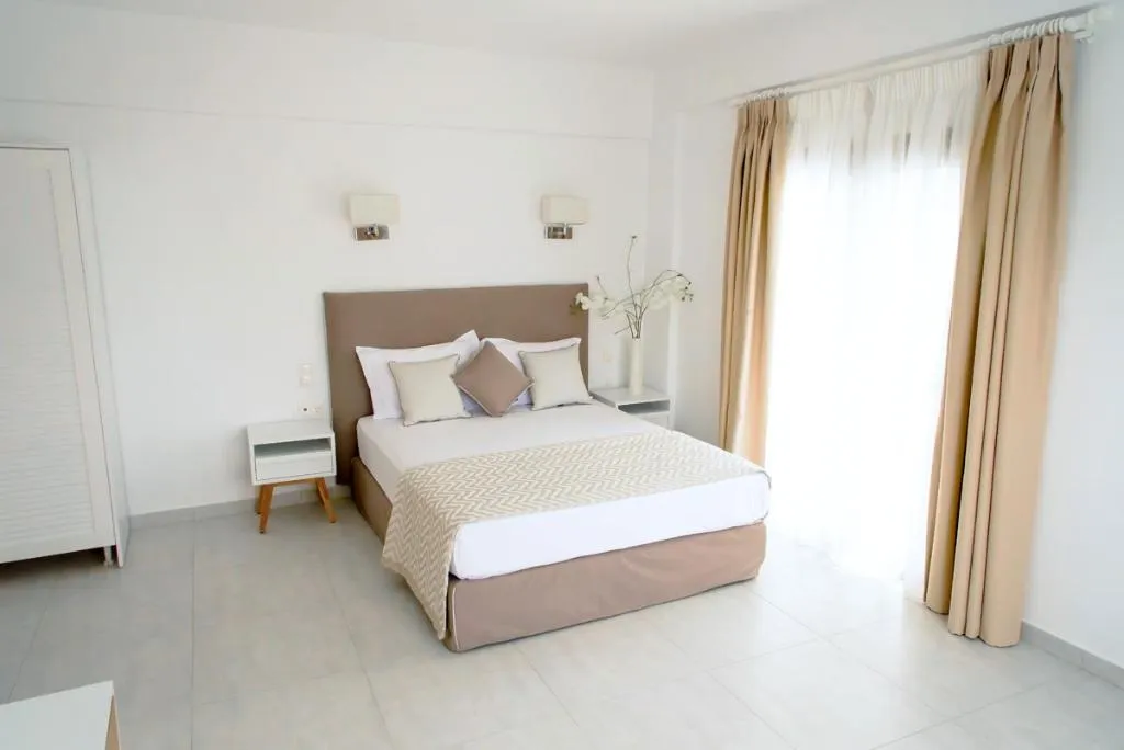 JUNIOR SUITE POOL VIEW Room, Stavros Beach Hotel Resort, Thessaloniki