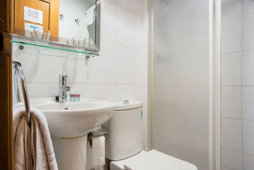 DOUBLE CITY VIEW Room, Hostal Felipe V, Madrid