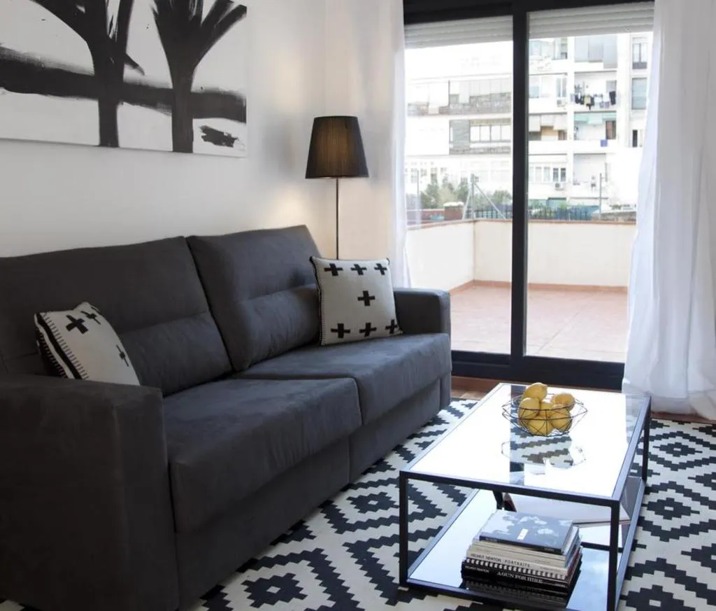 APARTMENT CAPACITY 6 TWO BEDROOMS Room, L'Aragó by The Streets, Barcelona
