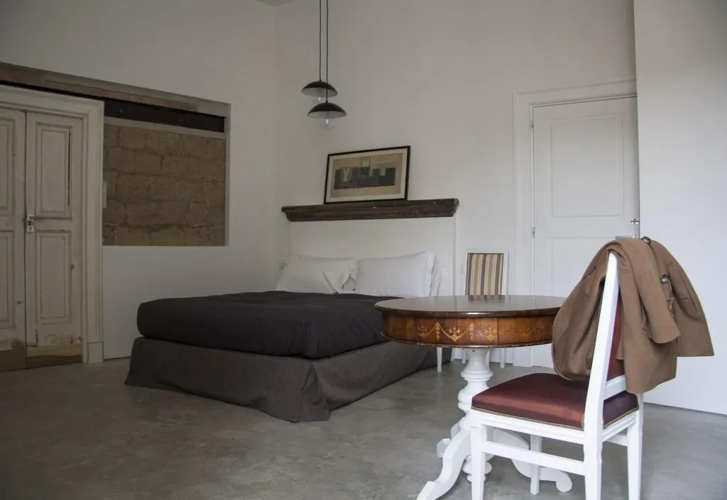 Room, Belledonne Suite & Gallery, Naples