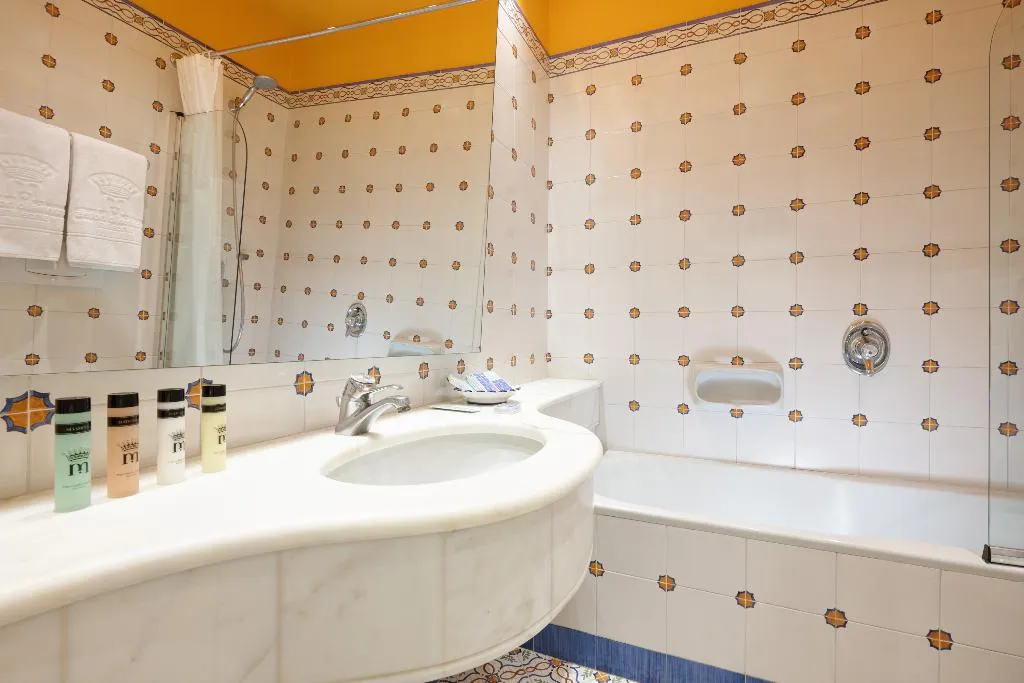 Double or Twin STANDARD Room, Grand Hotel De La Ville, Naples