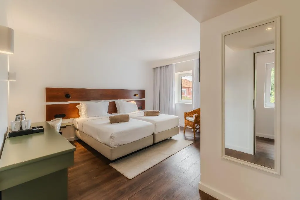 Double or Twin STANDARD Room, Enotel Santo da Serra, Madeira