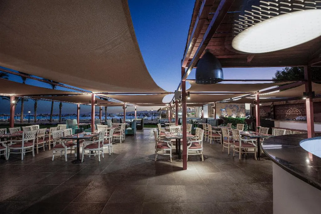 Restaurant, Pyramisa Beach Resort Sahl Hasheesh, Red Sea Riviera