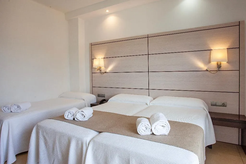 TRIPLE STANDARD Room, Hotel Puchet Ibiza, Ibiza