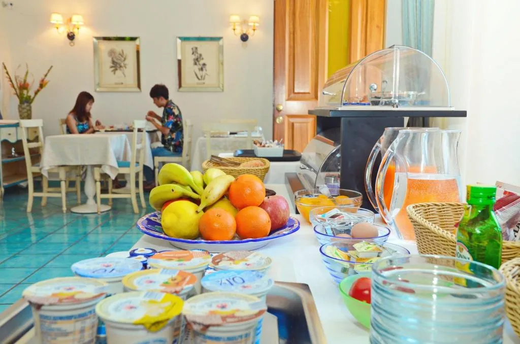 Restaurant, Villa Maria, Naples