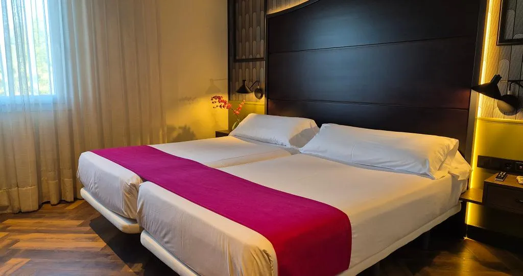 JUNIOR SUITE STANDARD Room, Hotel Vertice Sevilla Aljarafe, Seville