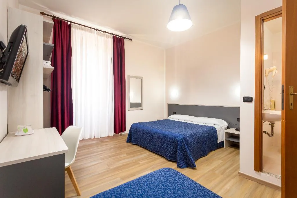 TRIPLE STANDARD Room, Basilea, Florence