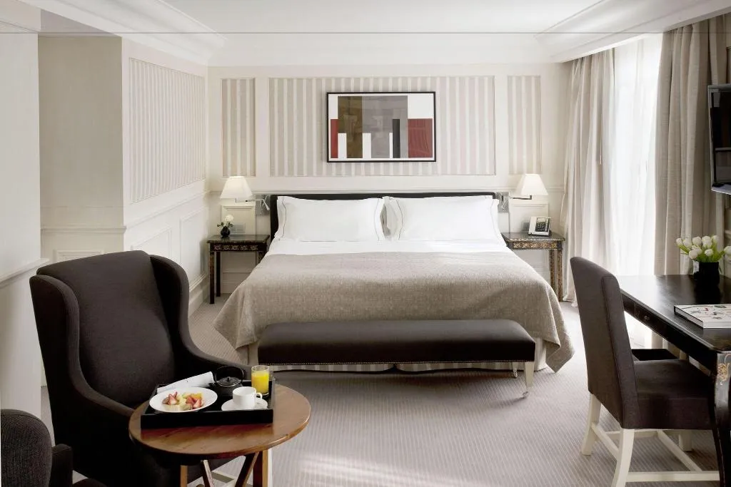 TWIN CITY VIEW Room, Majestic Hotel & Spa Barcelona, Barcelona