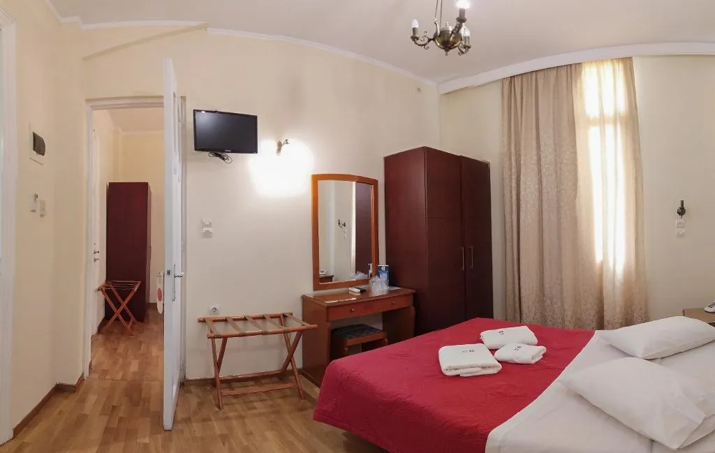 QUADRUPLE STANDARD Room, Cecil hotel, Athens