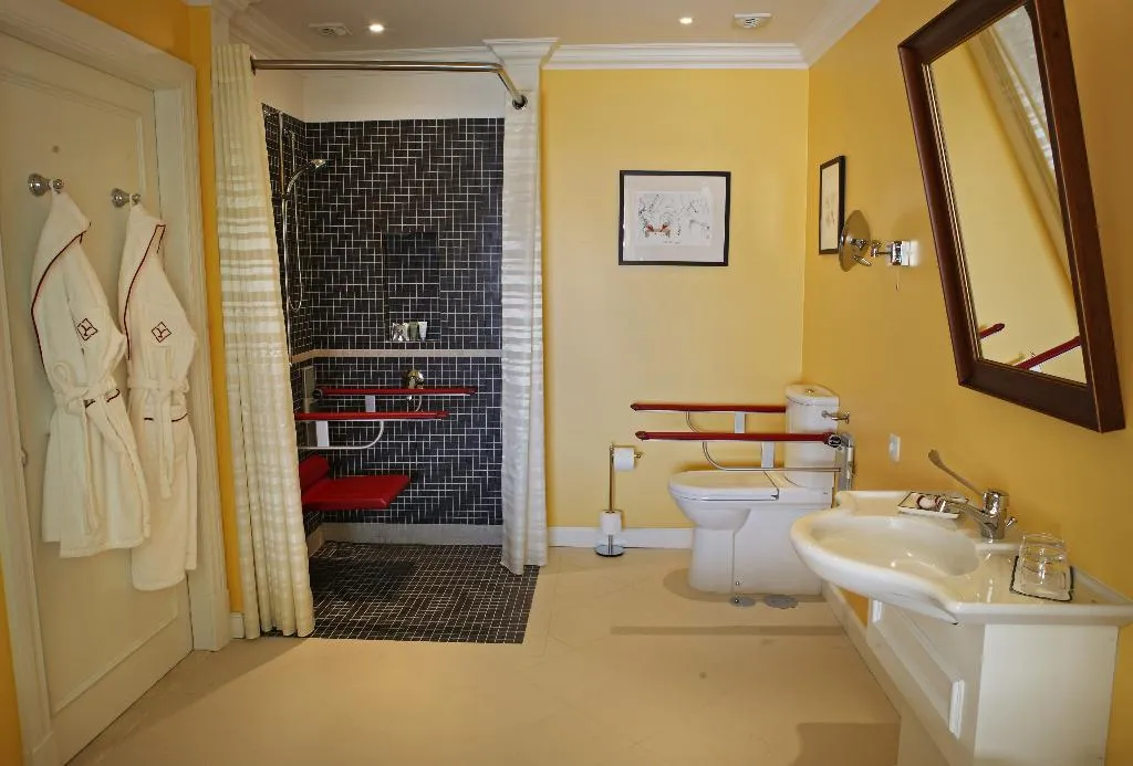 DOUBLE SUPERIOR Room, The Yeatman, Porto