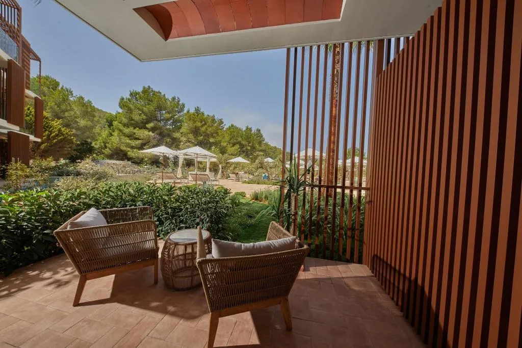 Room, Cala San Miguel Ibiza Res, Curio Colllec by Hilton, Ibiza