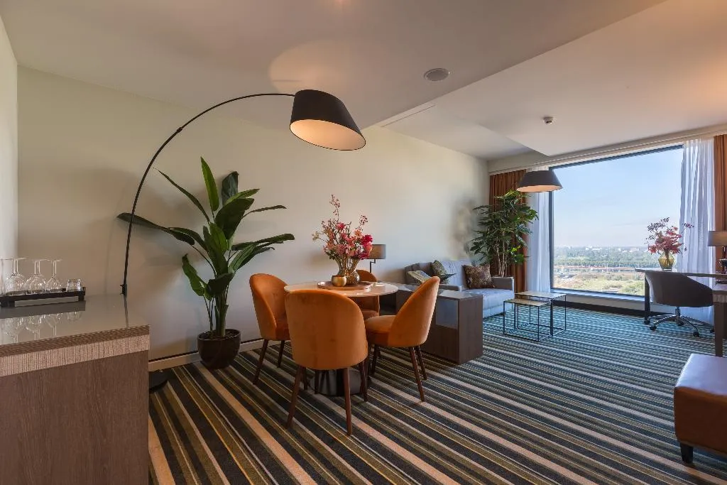 JUNIOR SUITE STANDARD Room, Leonardo Royal Hotel Amsterdam, Amsterdam