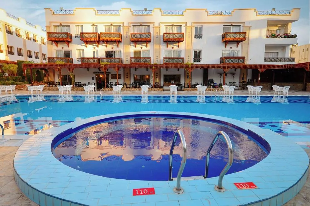Pool, Falcon Naama Star Hotel, Red Sea Riviera