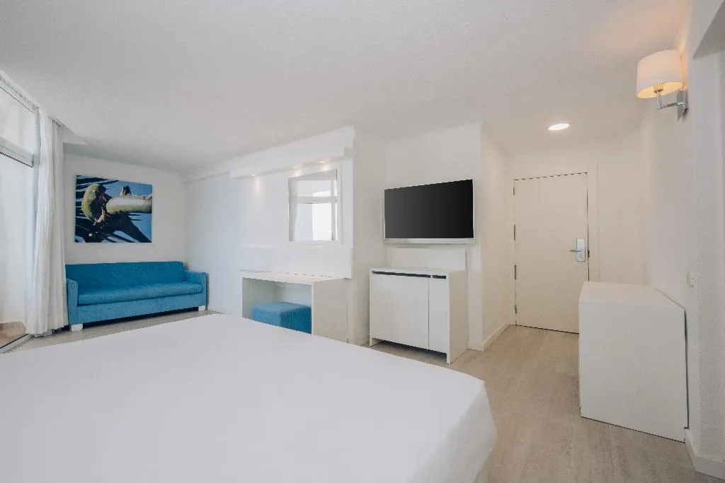 FAMILY ROOM STANDARD Room, Iberostar Waves Bouganville Playa, Tenerife