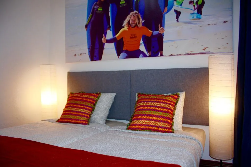 DOUBLE WITH SHARED BATHROOM Room, Surf Riders & CO Ericeira Surf Camp Moinhos, Lisbon