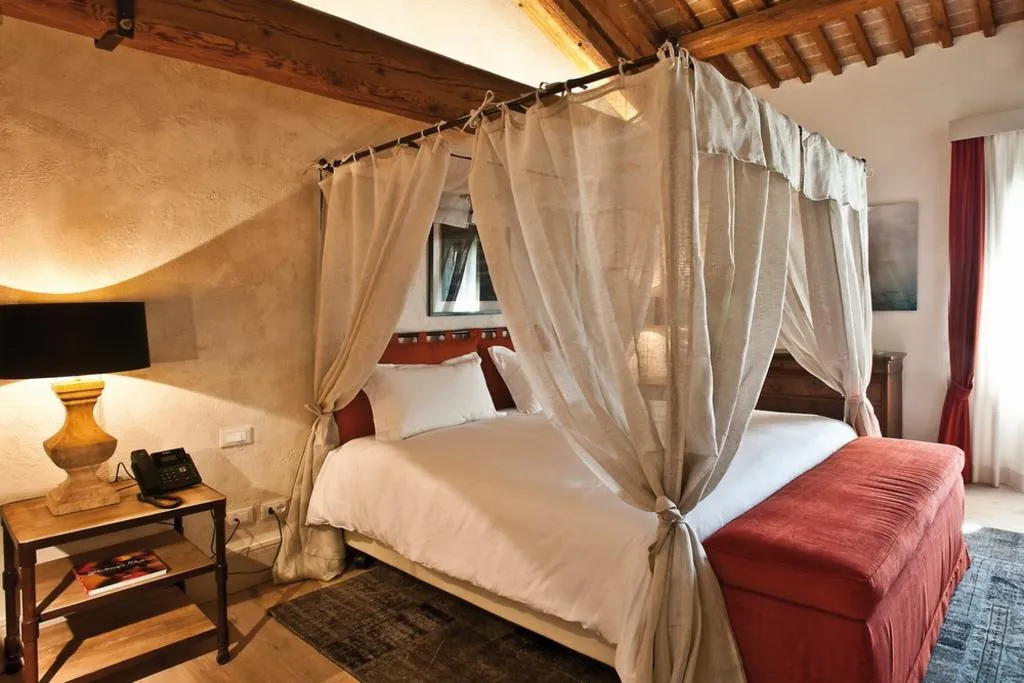 DOUBLE SINGLE USE DELUXE Room, La Barchessa di Villa Pisani, Venice