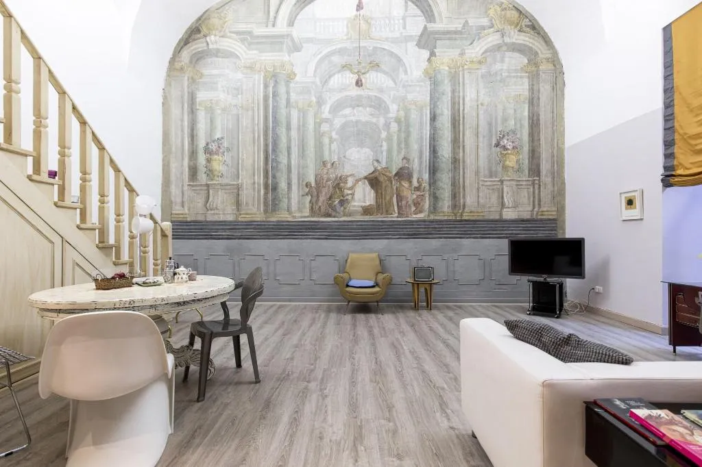 Room, Home&More, Naples