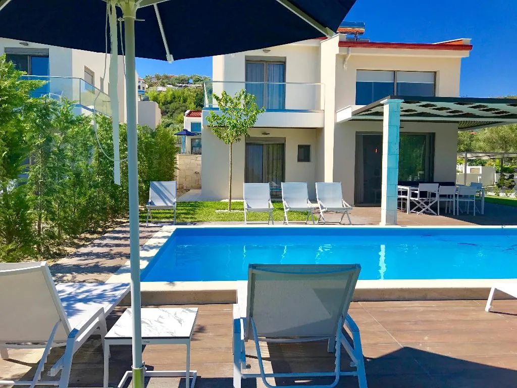 VILLA DELUXE WITH PRIVATE POOL Room, W Villas Halkidiki, Halkidiki
