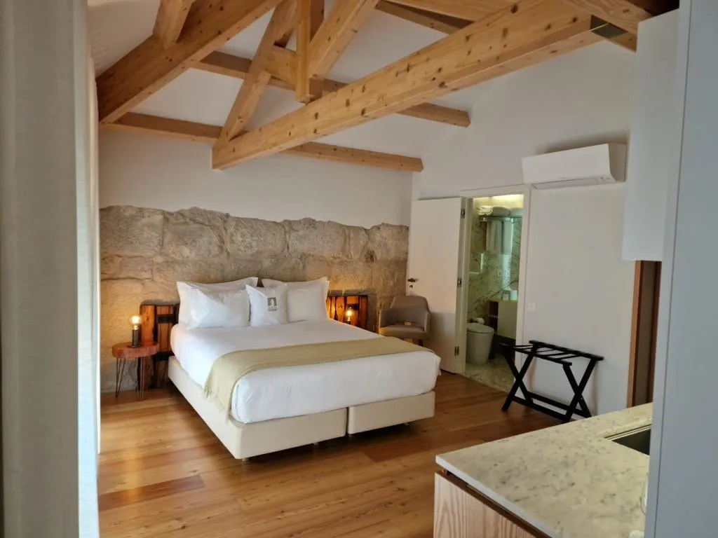 STUDIO DELUXE ONE BED Room, Porta Nobre Boutique Hotel by Aspasios, Porto