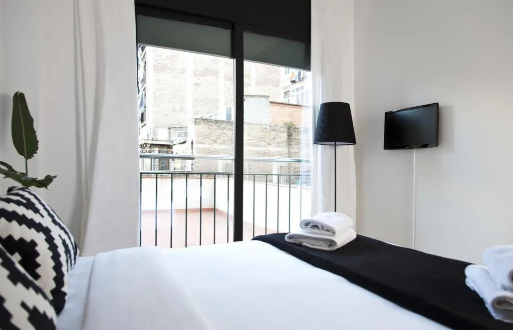 APARTMENT WITH TERRACE Room, L'Aragó by The Streets, Barcelona