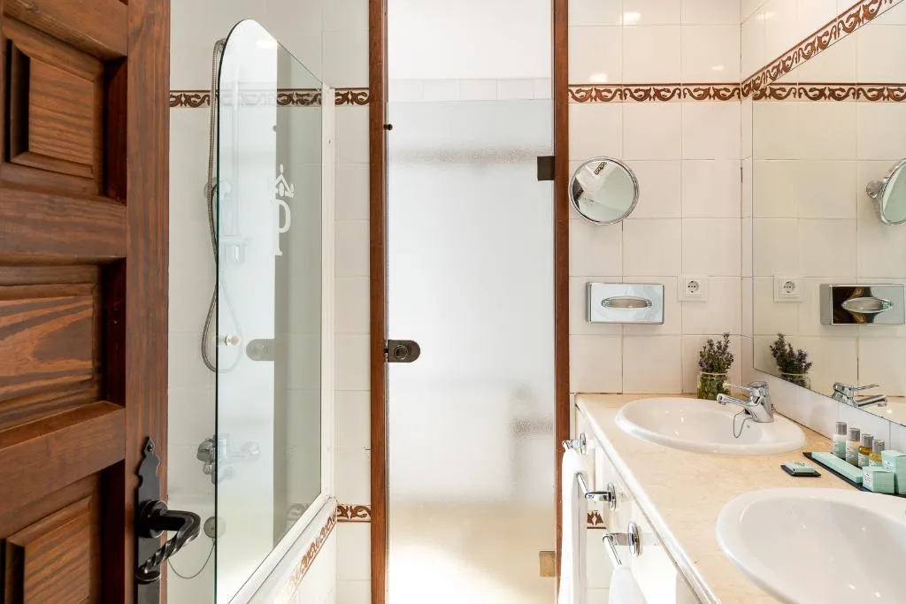 DOUBLE SUPERIOR Room, Parador de Cuenca, Madrid