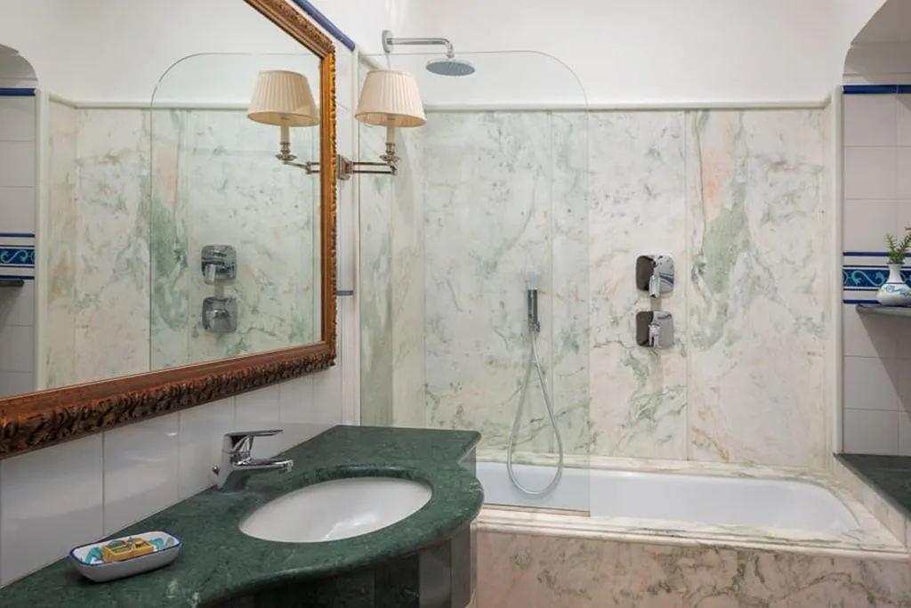 JUNIOR SUITE PREMIUM SEA VIEW Room, Caesar Augustus, Naples