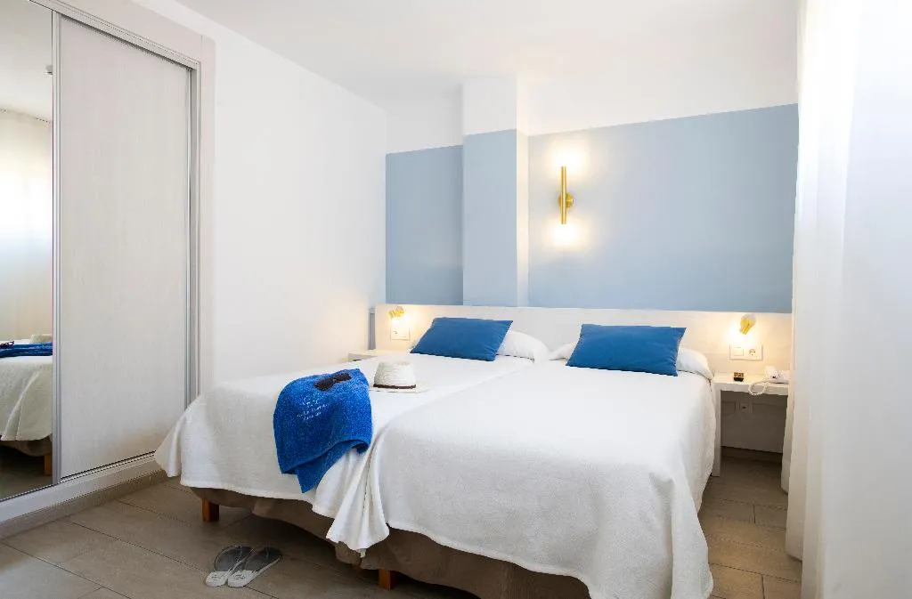 APARTMENT WITH BALCONY Room, FLOR Los Almendros Apartamentos, Majorca