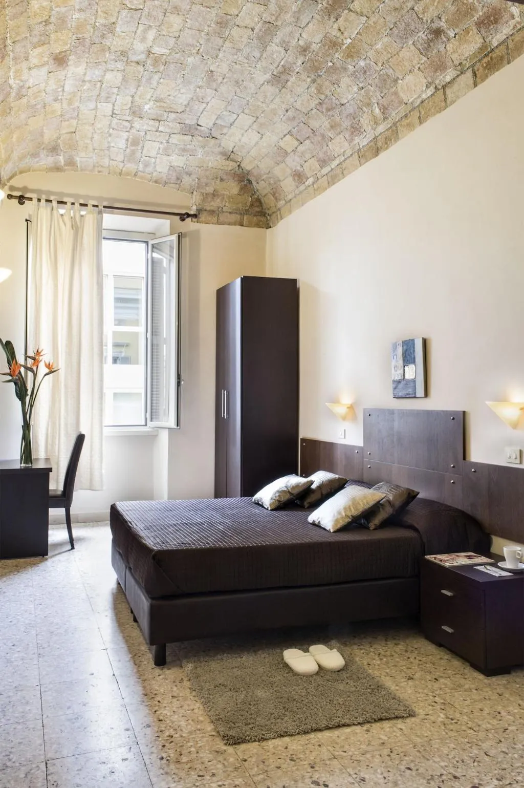 Room, Hotel Cervia, Naples