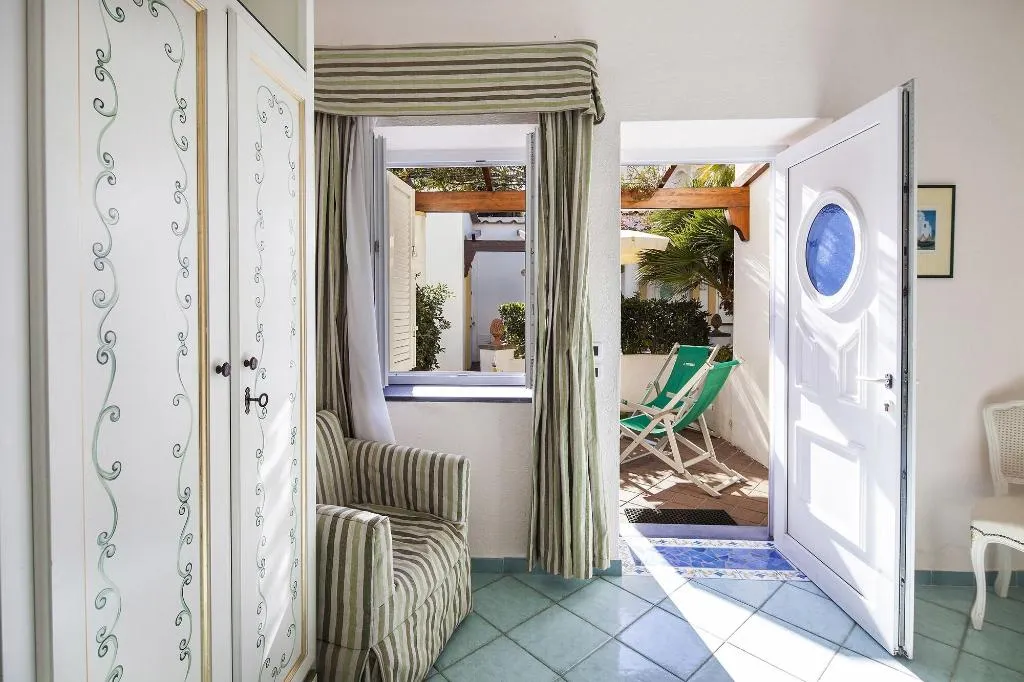 Room, Hotel Tritone Resort & Spa, Naples