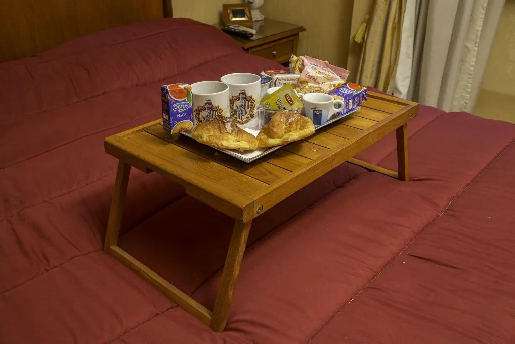 TRIPLE LUXURY Room, Luxury Rooms H 2000 Roma, Rome