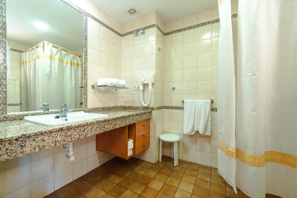 SINGLE STANDARD Room, L´Alfaz Oasis, Costa Blanca