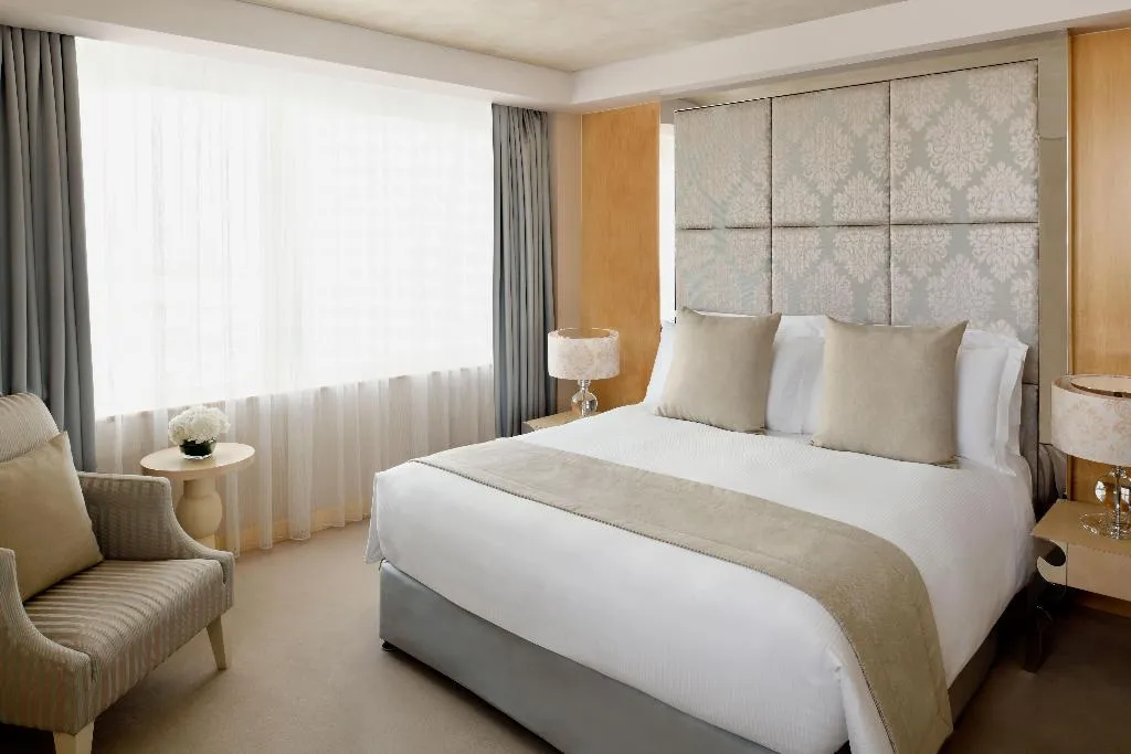 SUITE STANDARD Room, Crowne Plaza Dubai Festival City, Dubai