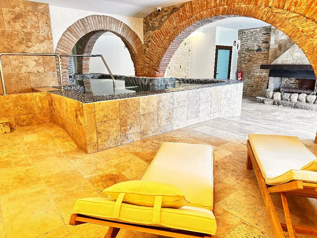 DOUBLE SINGLE USE SUPERIOR Room, Boutique Hotel Comtal Empuries, Costa Brava