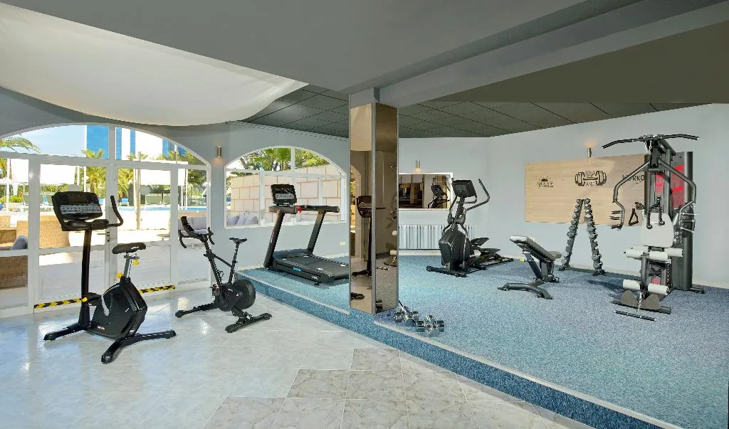 Sports and Entertainment, Sol Lunamar Palmanova Apartamentos, Majorca
