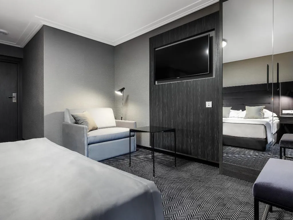 Double or Twin SUPERIOR WITH DOUBLE BED Room, Logos Hotel Krakow, Krakow