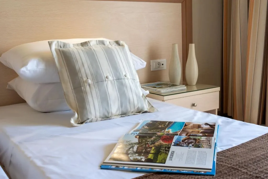 TWIN SUPERIOR GARDEN VIEW Room, Dedalos Hotel, Crete