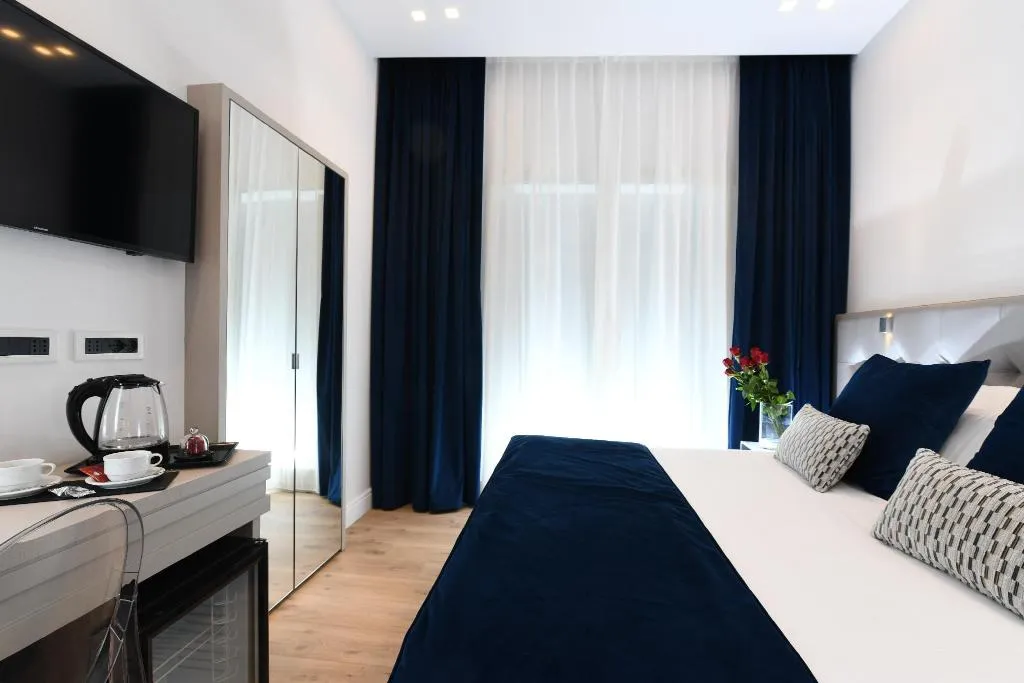 Room, Residenza Zanardelli, Rome