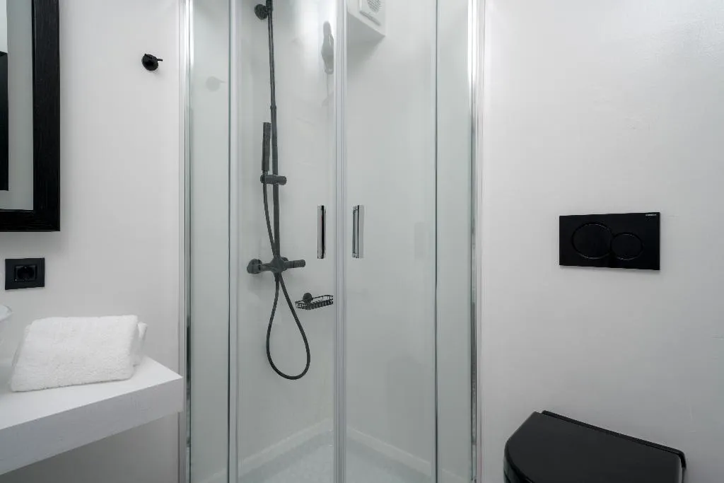 Double or Twin STANDARD Room, Divelia, Santorini