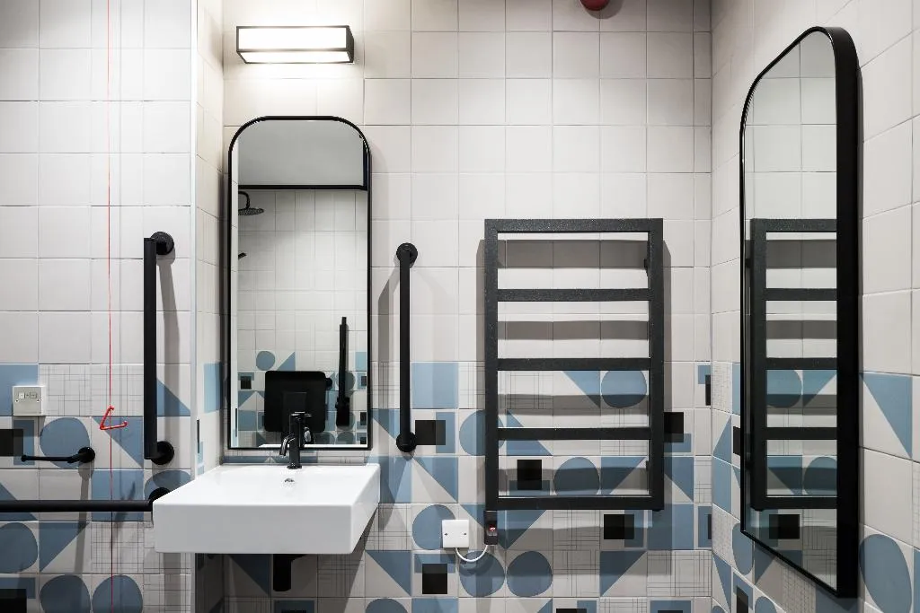 STUDIO Accessible Room, Zanzibar Locke, Ha'Penny Bridge, Dublin