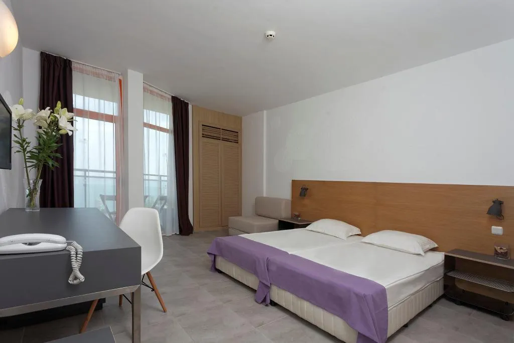 DOUBLE SUPERIOR POOL VIEW Room, Hotel Sunrise Golden sands, Varna