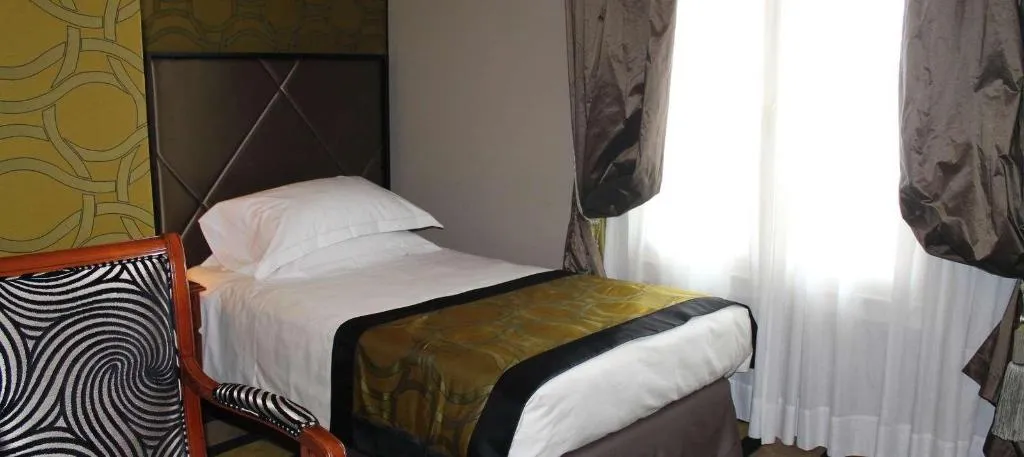 Room, Grand Visconti Palace, Milan