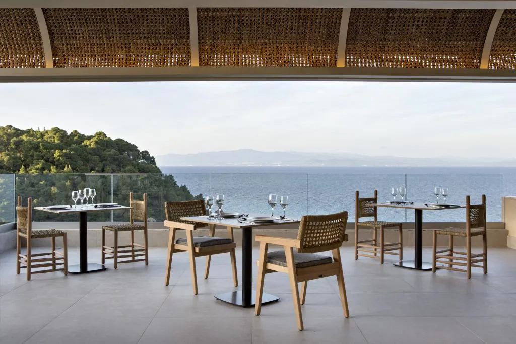 Restaurant, MERAVIA Leonardo Limited Edition, Halkidiki