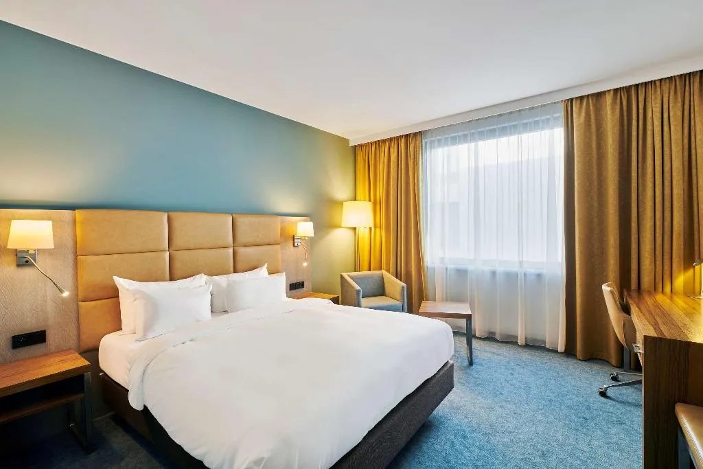 Room STANDARD Room, Radisson Blu Hotel Krakow, Krakow