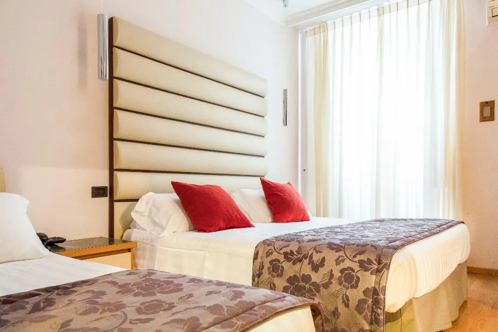 TRIPLE STANDARD Room, Giolli Nazionale, Rome