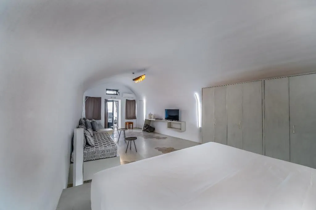 Room, Solstice Luxury Suites, Santorini