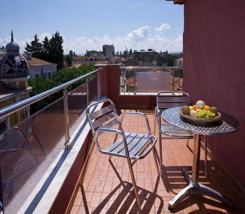 Terrace, Fotinov Guest House, Bourgas