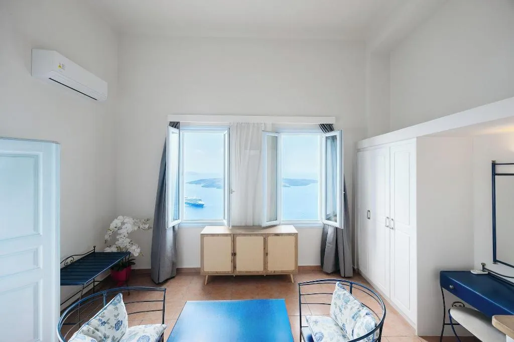 Room, Kastro Suites, Santorini