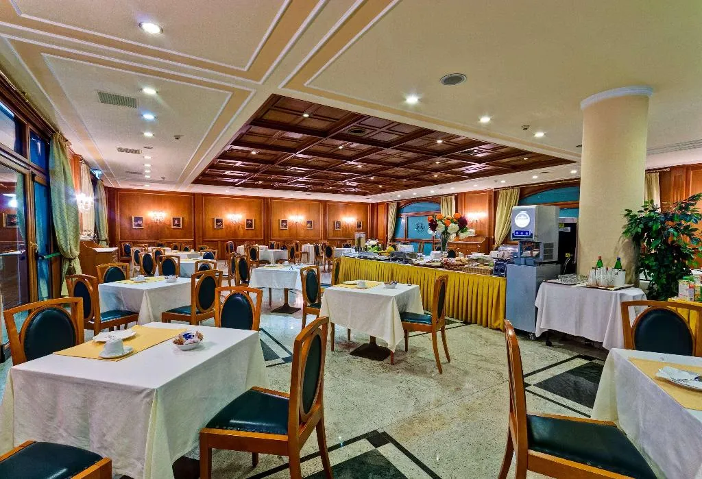 Restaurant, Best Western Hotel Ferrari, Naples
