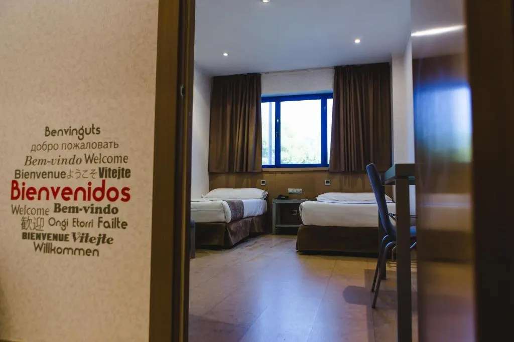 TWIN STANDARD Room, Mas Camarena, Valencia